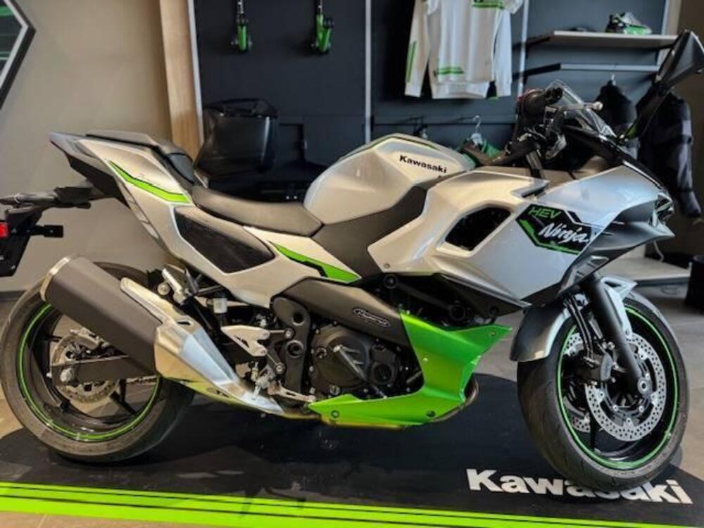 Kawasaki Ninja 7 Hybrid (2024)