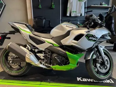 Kawasaki Ninja 7 Hybrid (2024 - 26) usata