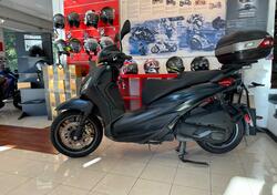 Piaggio Beverly 300 Hpe (2021) usata