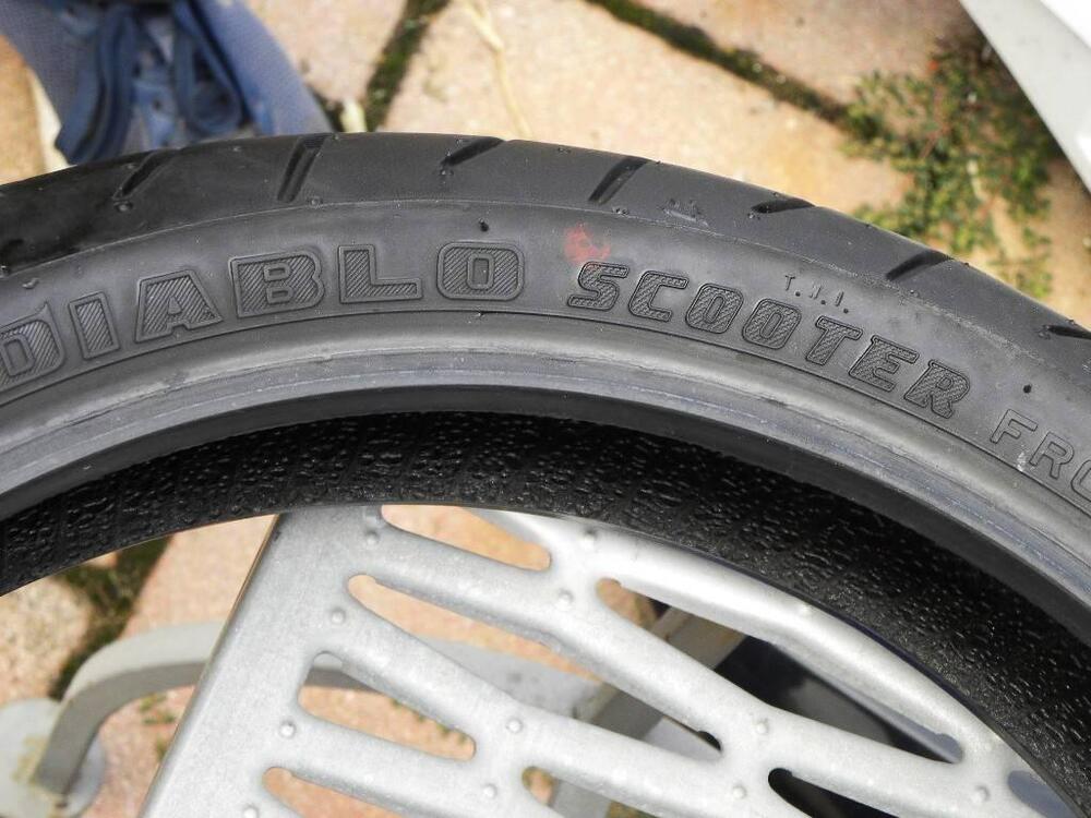 Pneumatico Pirelli Diablo Scooter 110/70-16-M/C 52 (5)