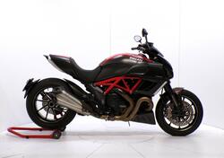 Ducati Diavel 1200 Carbon (2010 - 13) usata