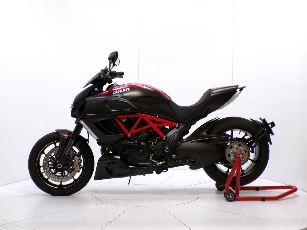 Ducati Diavel 1200 Carbon (2010 - 13) (4)