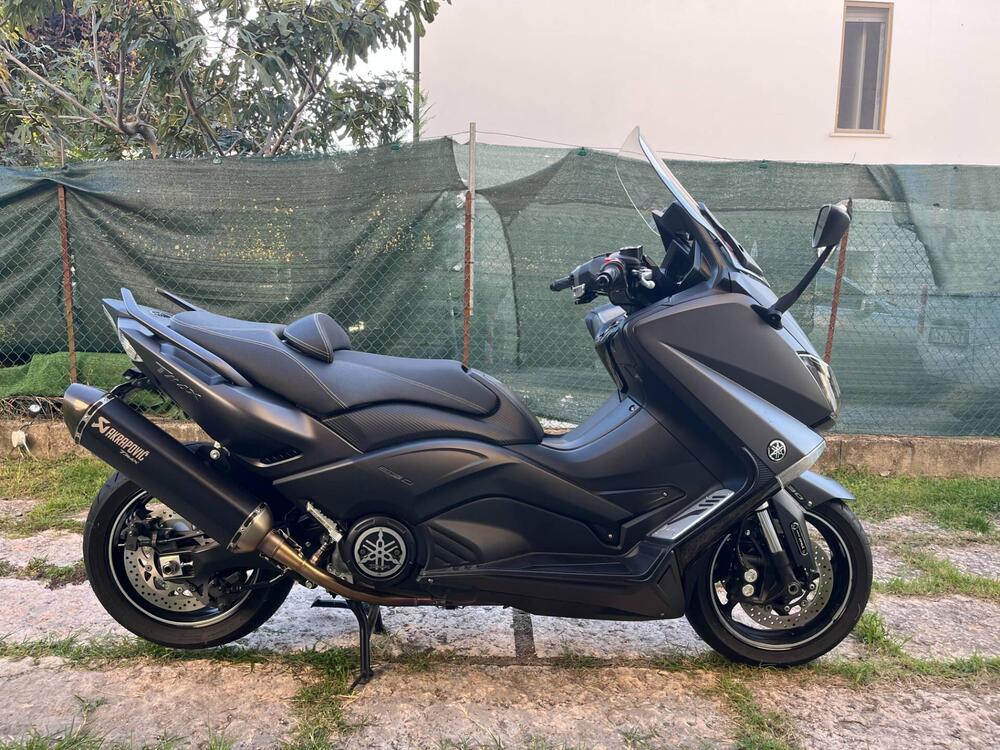 Yamaha T-Max 530 (2015 - 16) (4)