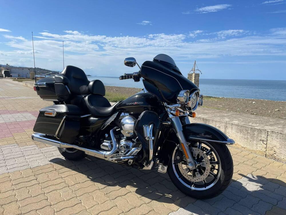 Harley-Davidson 1690 Electra Glide Ultra Limited (2016) - FLHTK