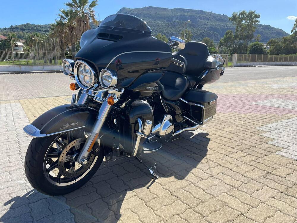 Harley-Davidson 1690 Electra Glide Ultra Limited (2016) - FLHTK (2)