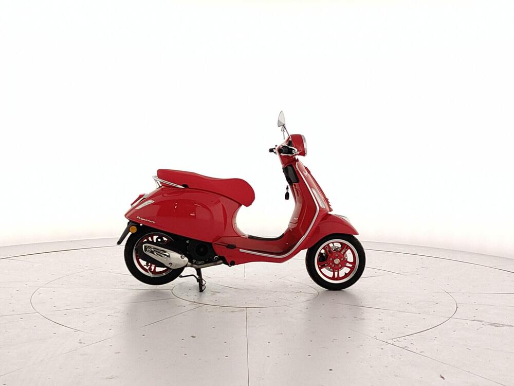 Vespa Primavera 125 RED (2021 - 24) (5)