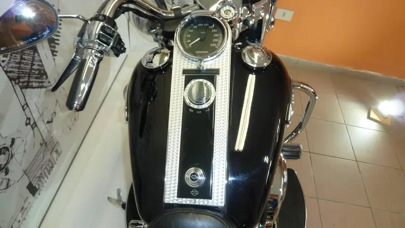 Harley-Davidson 1450 Road King Classic (2006 - 07) - FLHRCI (10)