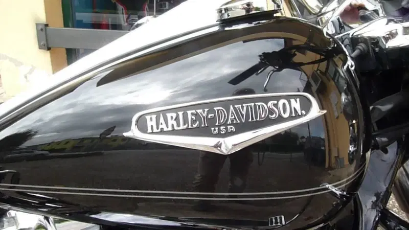 Harley-Davidson 1450 Road King Classic (2006 - 07) - FLHRCI (15)