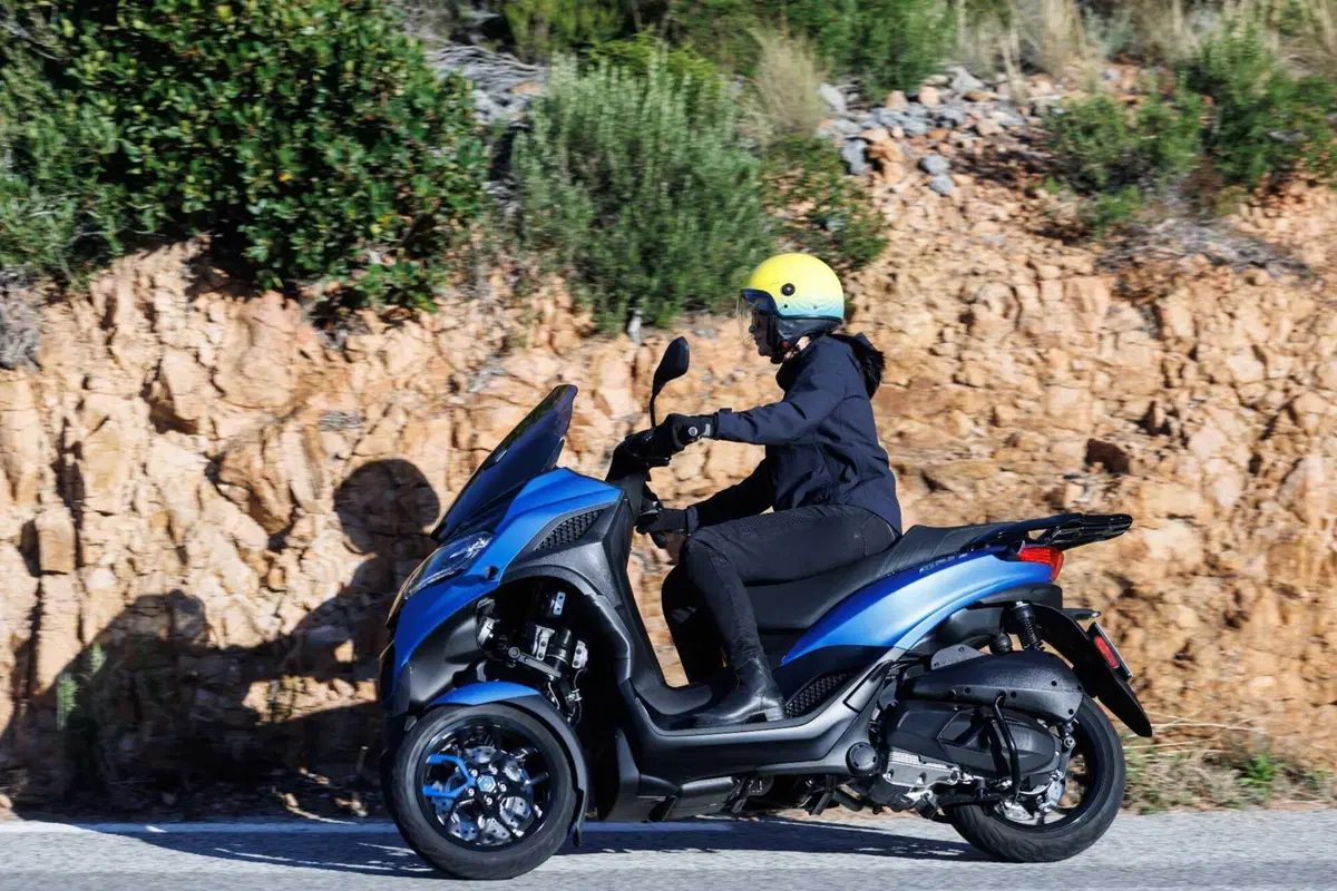Piaggio MP3 310 e 310 Sport (5)