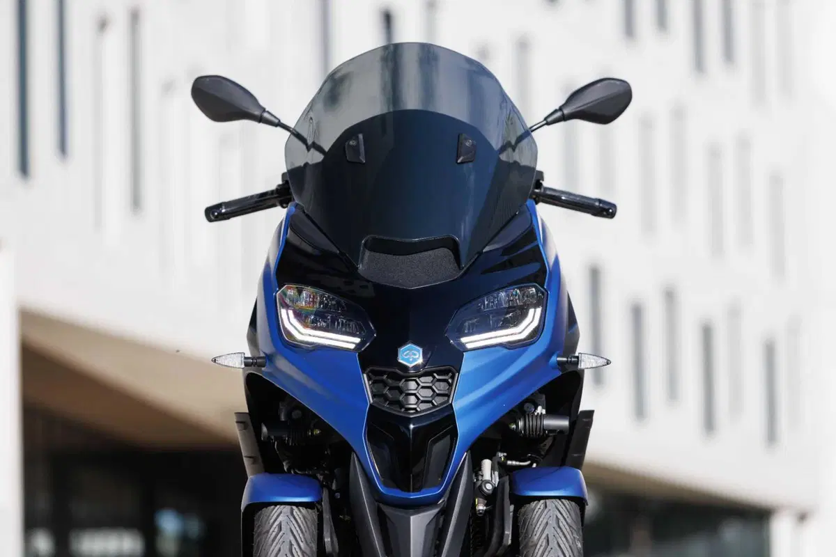 Piaggio MP3 310 e 310 Sport (8)