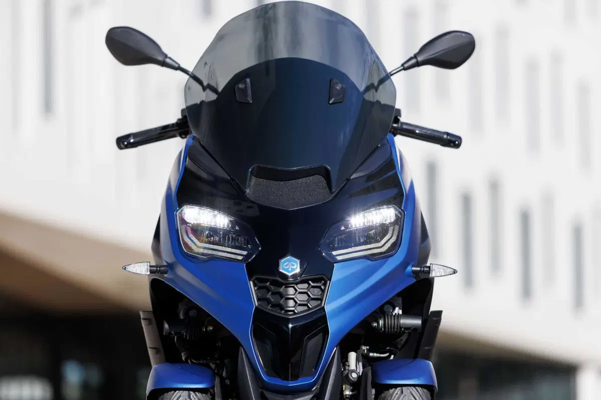 Piaggio MP3 310 e 310 Sport (11)