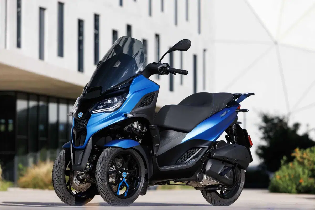 Piaggio MP3 310 e 310 Sport (25)