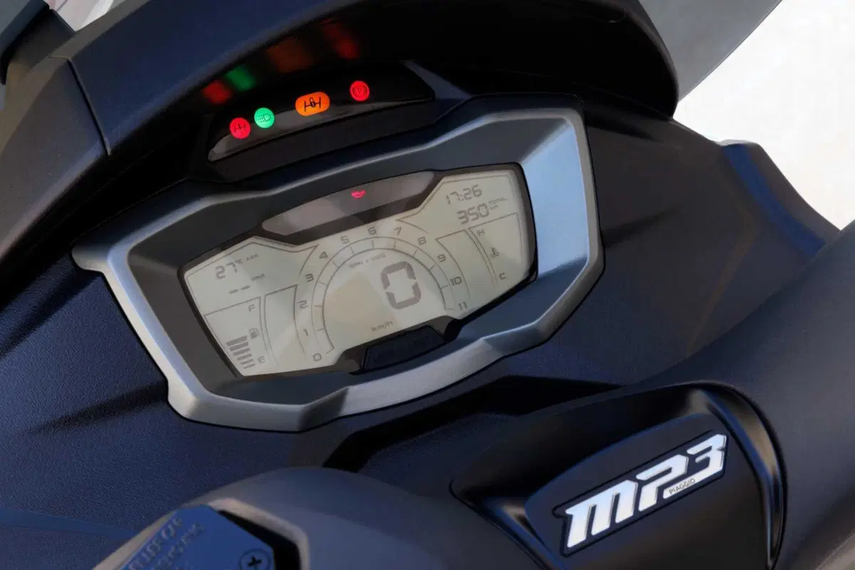 Piaggio MP3 310 e 310 Sport (42)