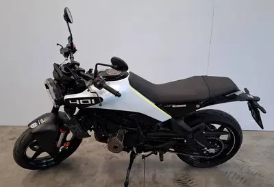 Husqvarna Vitpilen 401 (2024 - 26) usata