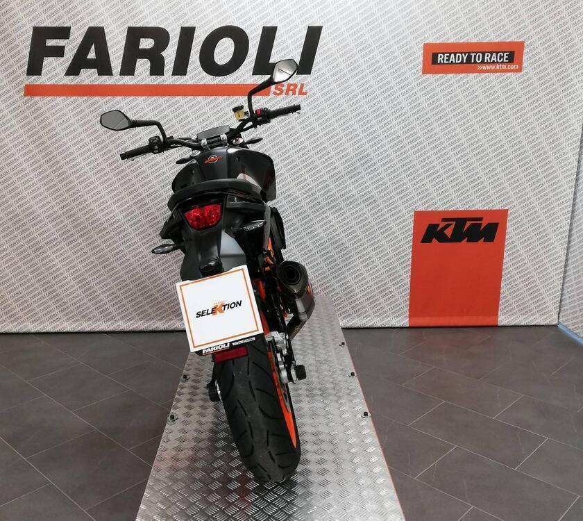 KTM 690 Duke R (2016 -17) (4)