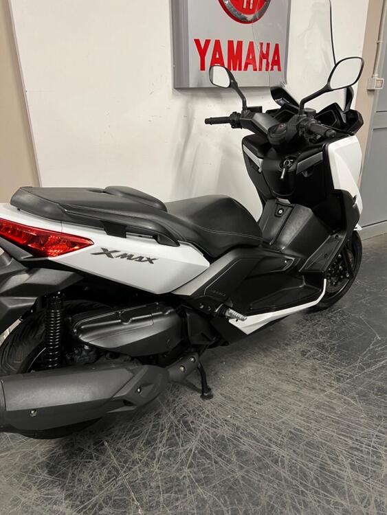 Yamaha X-Max 400 (2013 - 16) (4)