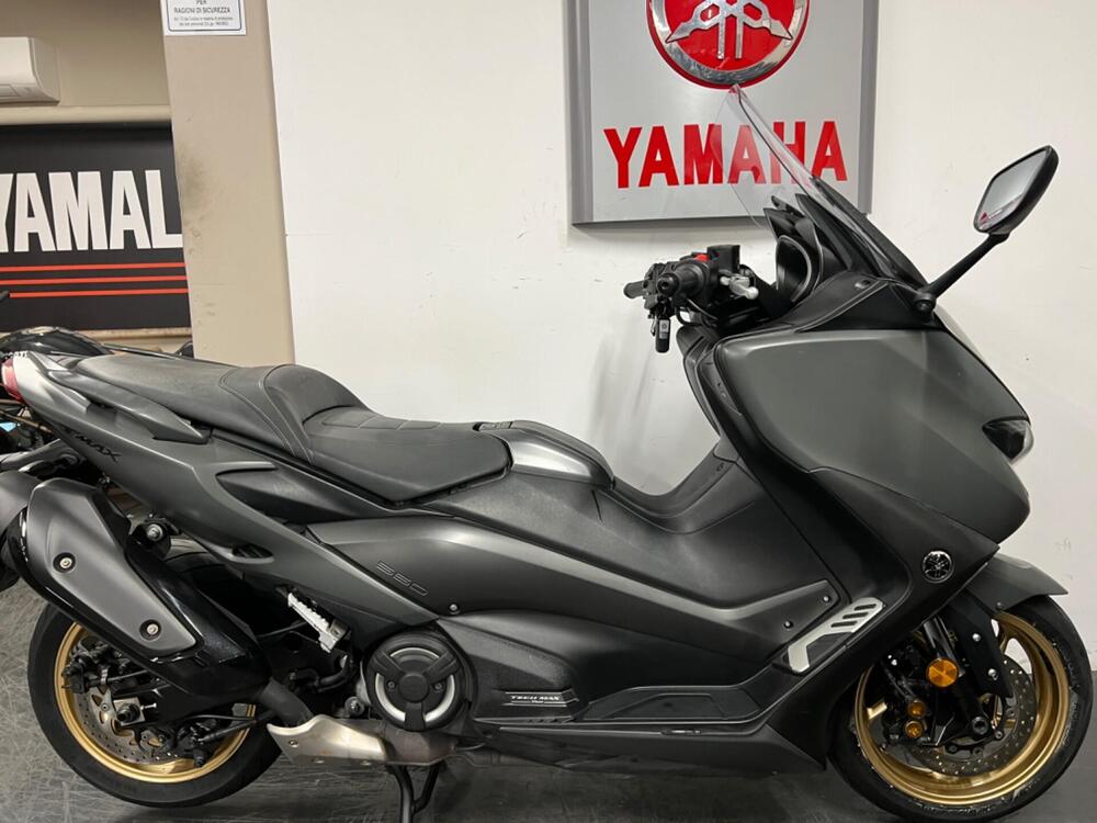 Yamaha T-Max 560 Tech Max (2021)