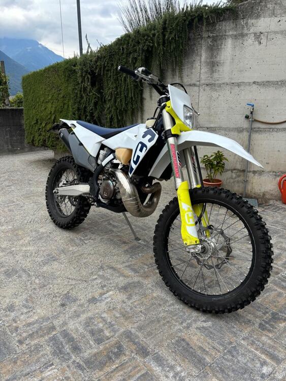 Husqvarna TE 250i (2019) (2)