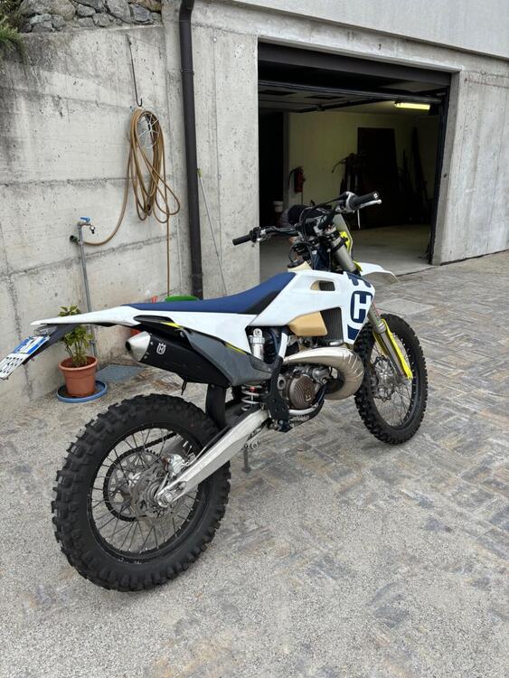 Husqvarna TE 250i (2019) (4)