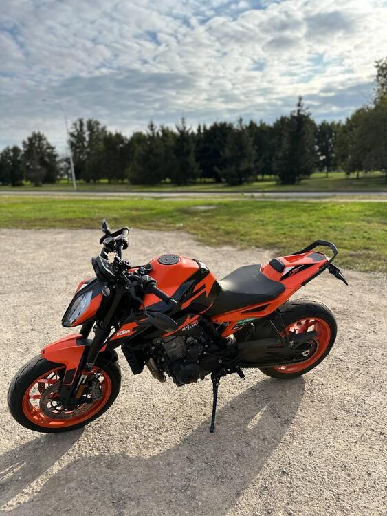 KTM 890 Duke GP (2022 - 23) (2)