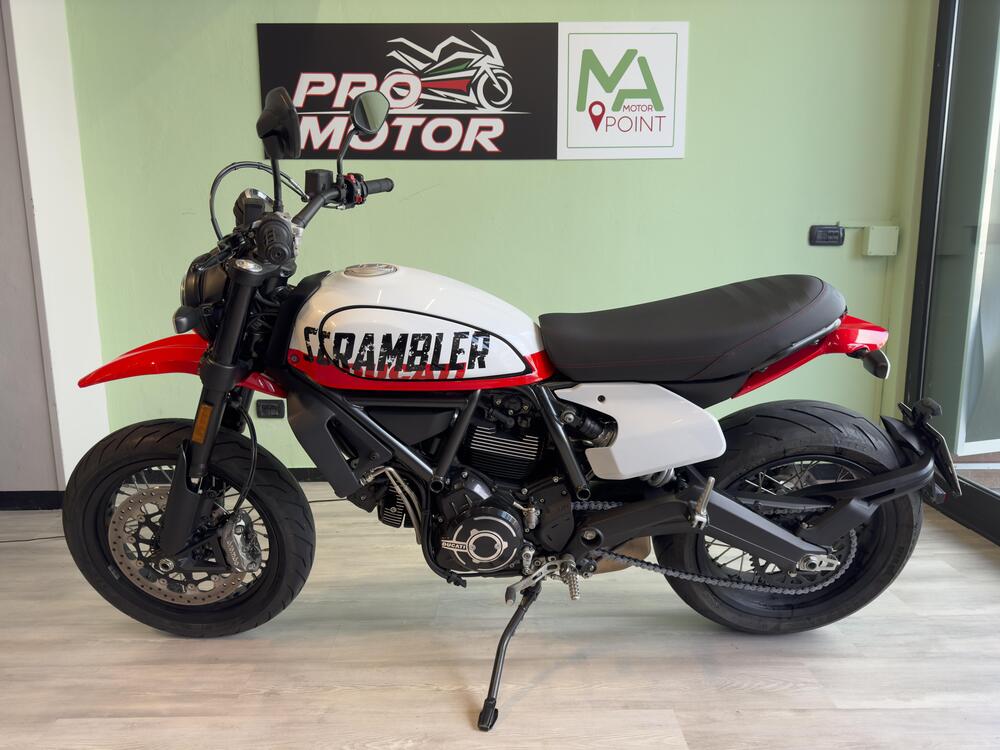 Ducati Scrambler 800 Urban Motard (2022)