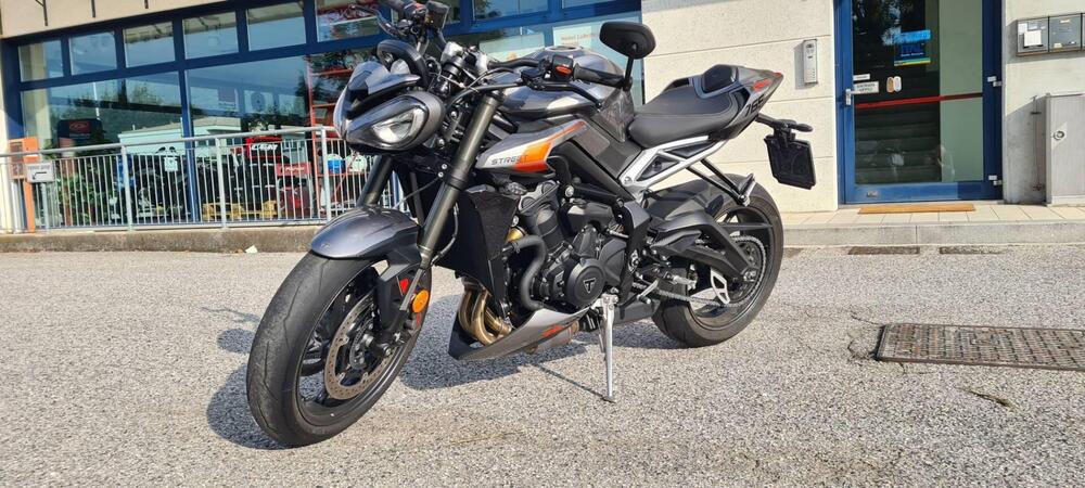 Triumph Street Triple 765 RS (2023 - 24) (2)