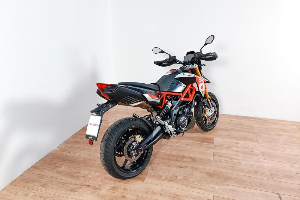 Aprilia Dorsoduro 900 (2017 - 20) (3)