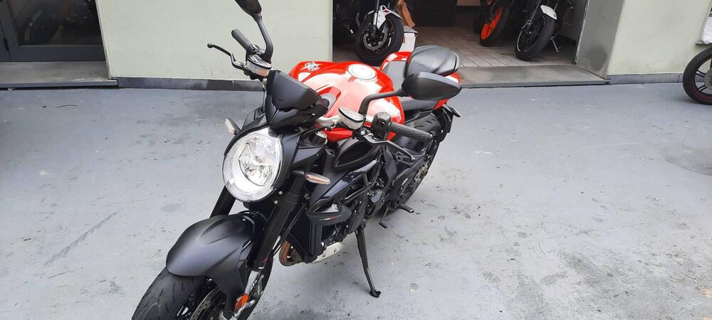 MV Agusta Brutale 800 Rosso (2021 - 23) (3)