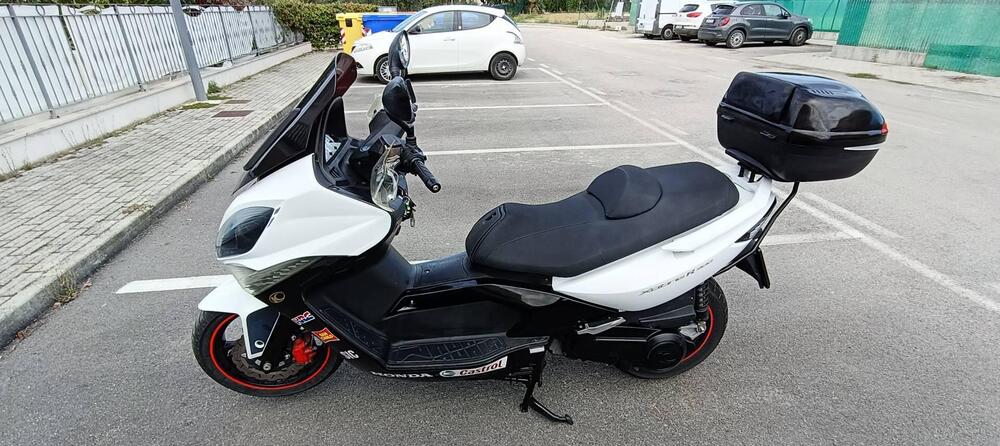 Kymco Xciting 300i R (2007 - 14) (4)