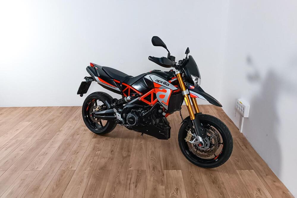 Aprilia Dorsoduro 900 (2017 - 20) (2)