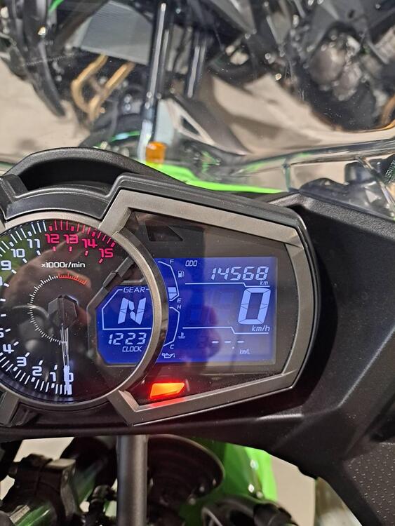 Kawasaki Ninja 400 KRT (2018) (2)