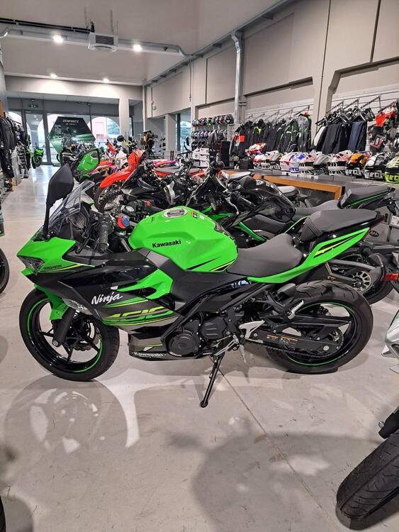 Kawasaki Ninja 400 KRT (2018) (4)