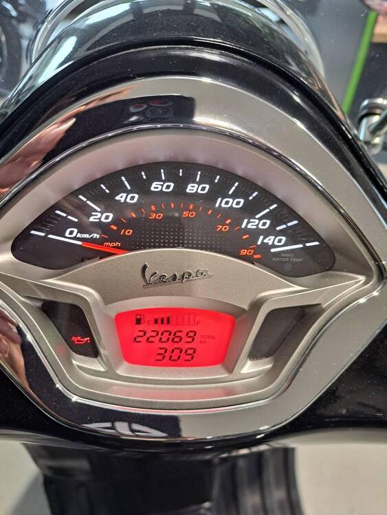 Vespa GTS 300 ABS (2014 - 16) (5)