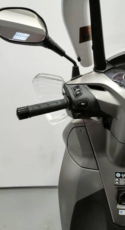 Honda SH 300 i Sport ABS (2018 - 20) (5)