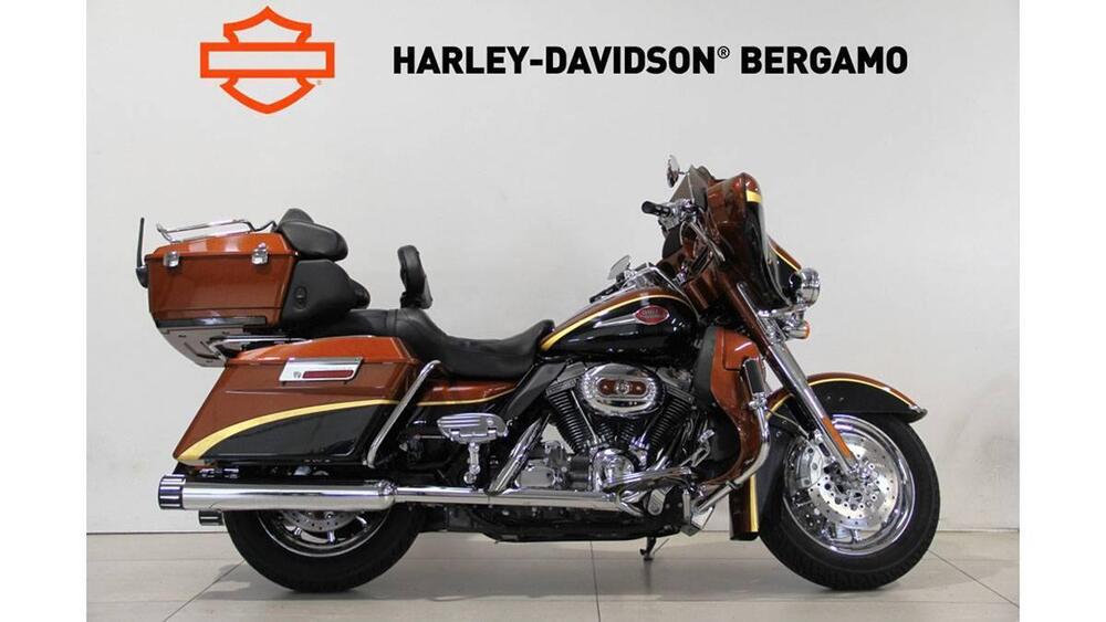 Harley-Davidson 1800 Electra Glide Ultra Classic (2009 - 11) - FLHTCUSE