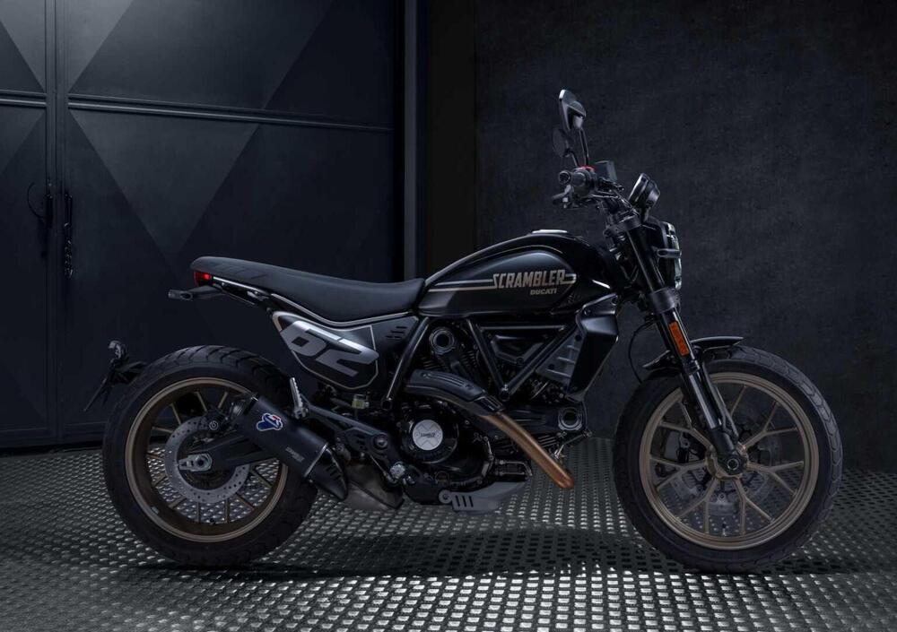 Ducati Scrambler 800 Full Throttle (2025) (2)