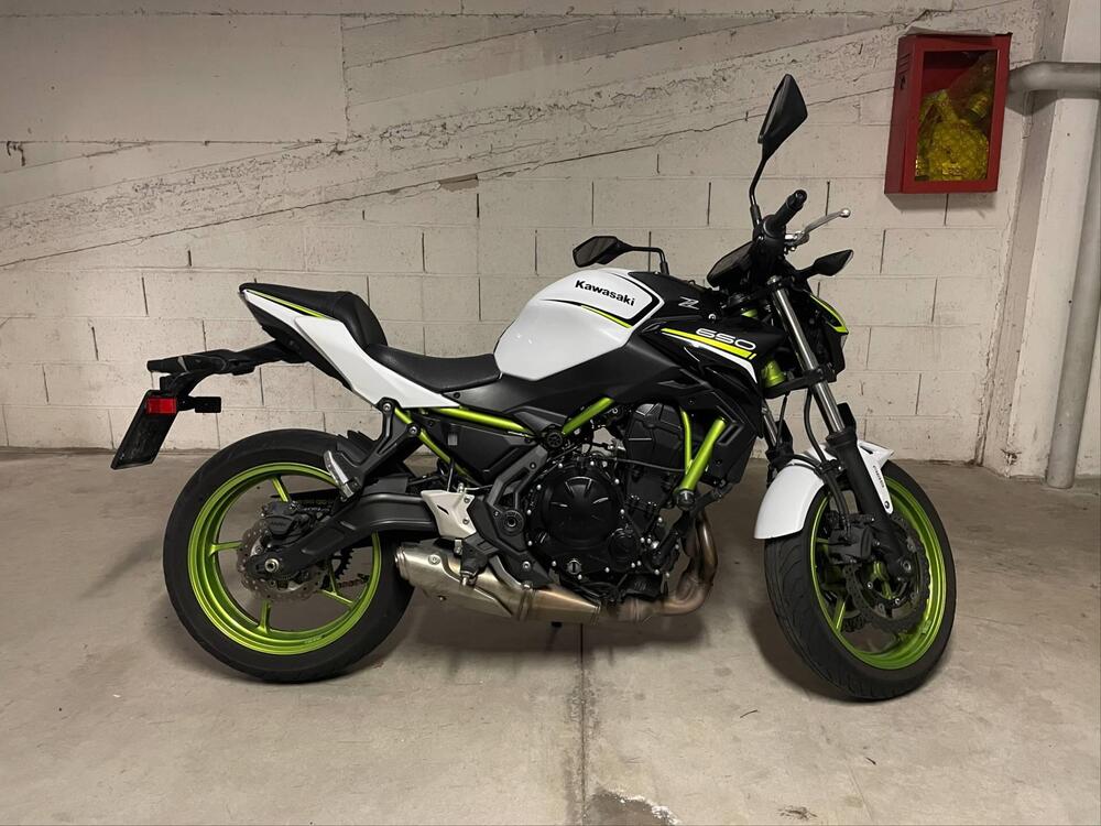 Kawasaki Z 650 (2021 - 25) (2)