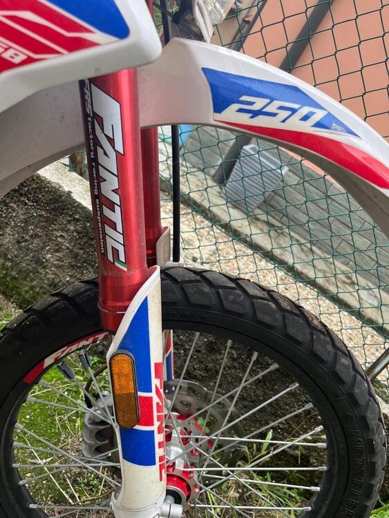 Fantic Motor Enduro 250 E Casa 4t (2018) (4)