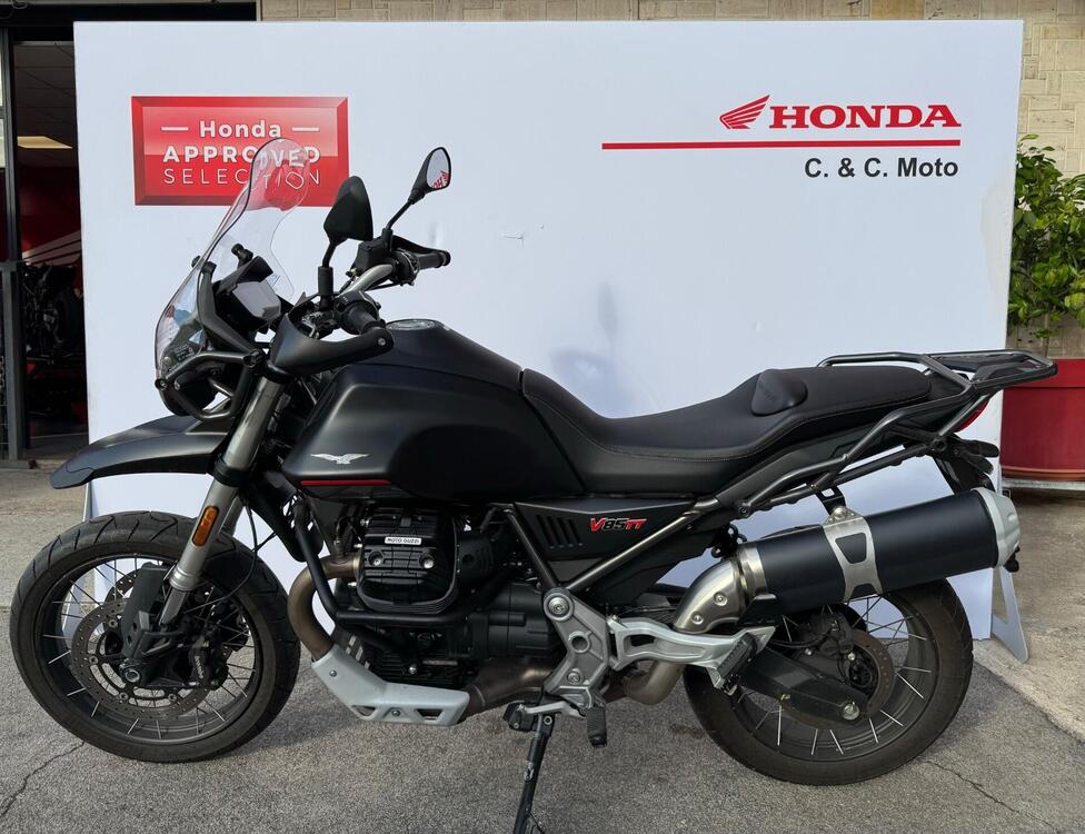 Moto Guzzi V85 TT (2021 - 23) (2)