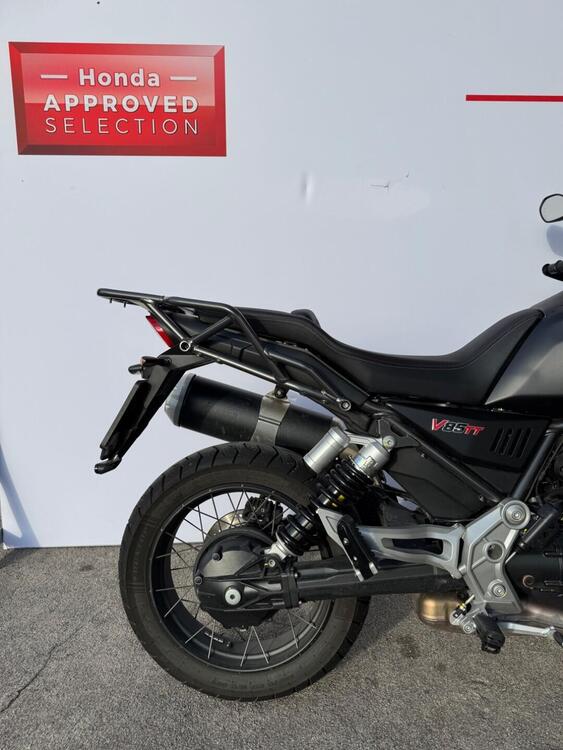 Moto Guzzi V85 TT (2021 - 23) (5)