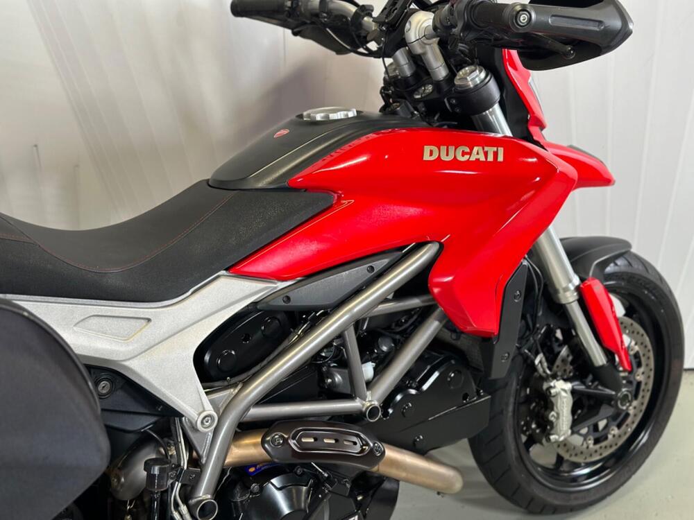 Ducati Hyperstrada 821 (2013 - 15) (4)