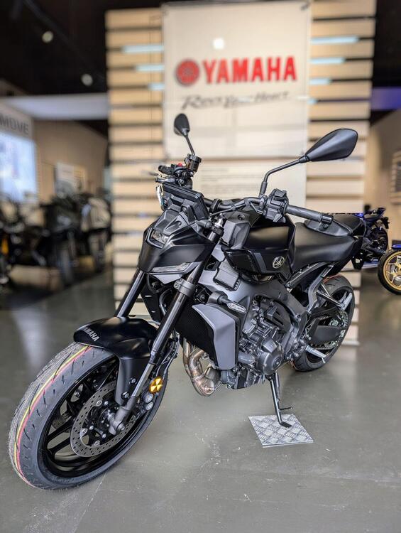 Yamaha MT-09 Y-AMT (2024) (4)