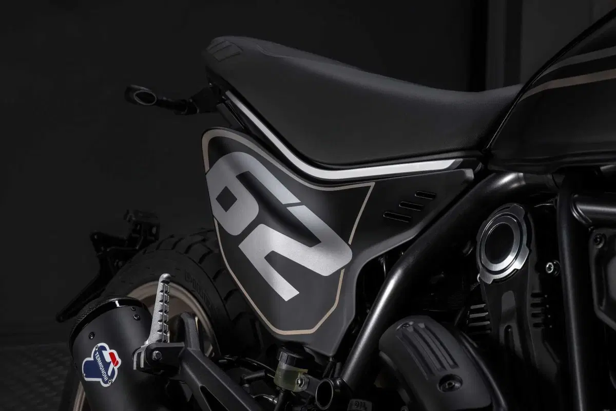 Ducati: nuove Scrambler Icon Dark e Full Throttle 2025 (7)