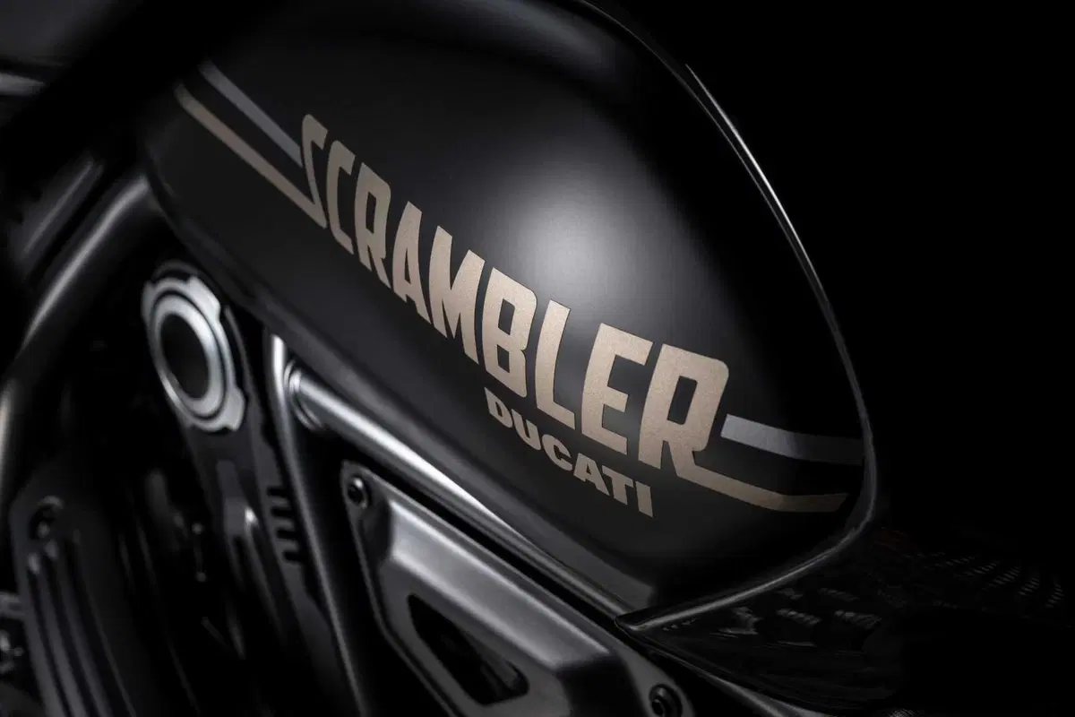 Ducati: nuove Scrambler Icon Dark e Full Throttle 2025 (8)