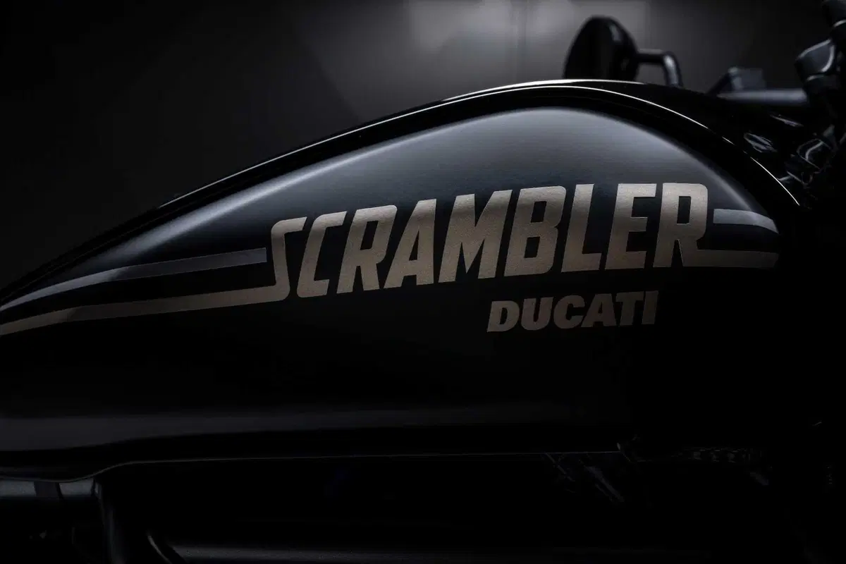 Ducati: nuove Scrambler Icon Dark e Full Throttle 2025 (10)