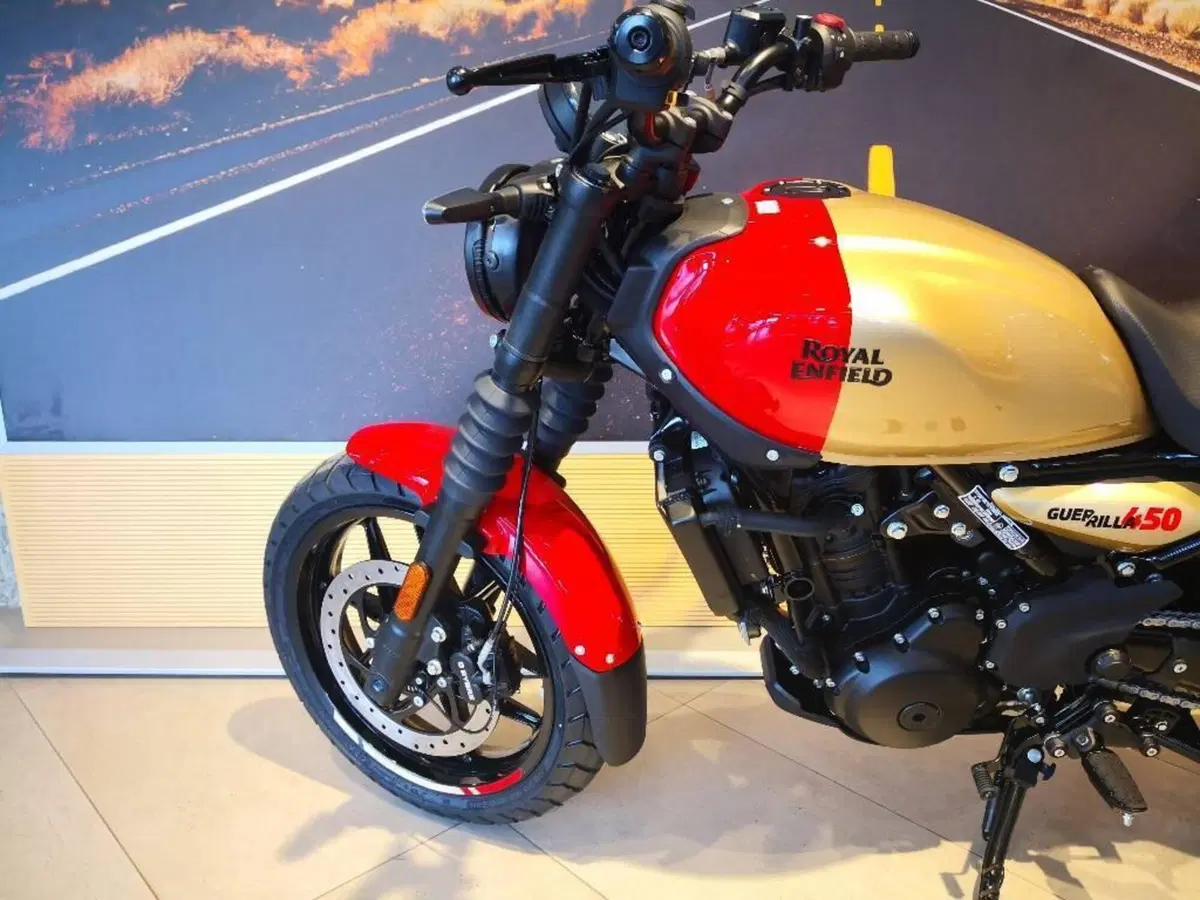 Royal Enfield Guerrilla 450 (2024 - 26) (10)