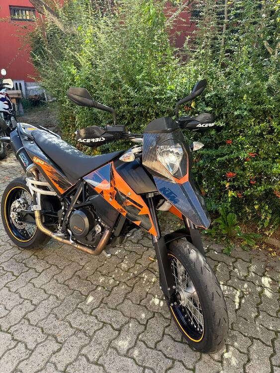 KTM 690 Supermoto (2)