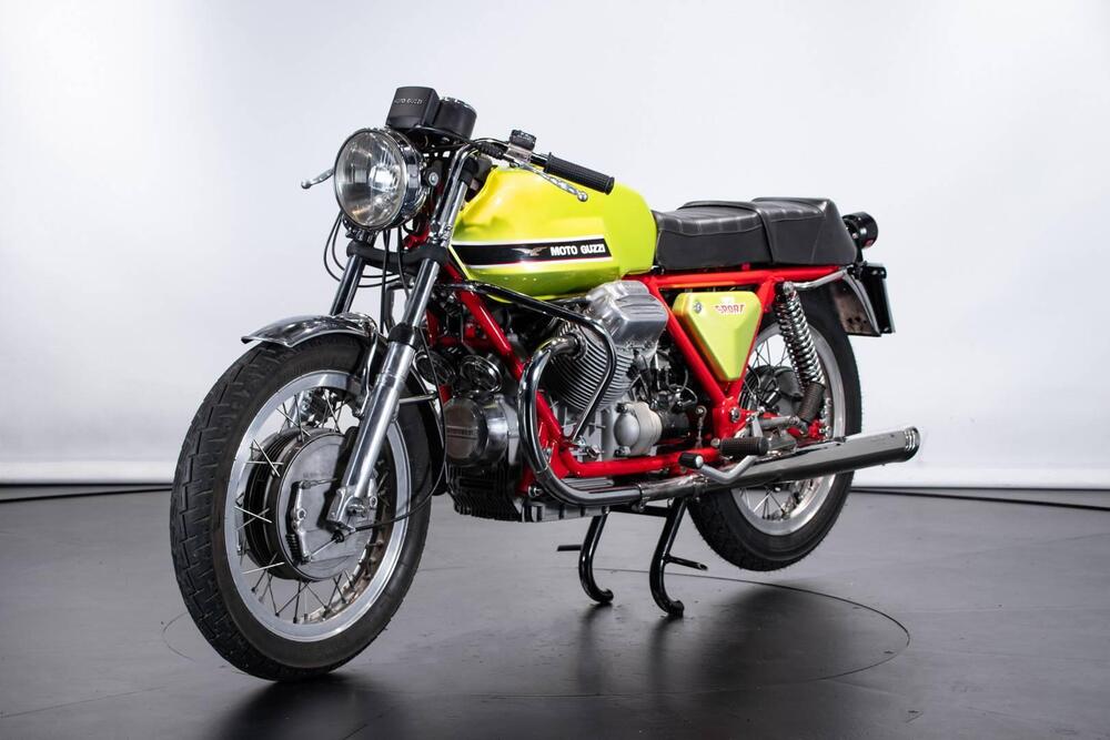 Moto Guzzi V7 SPORT 750 