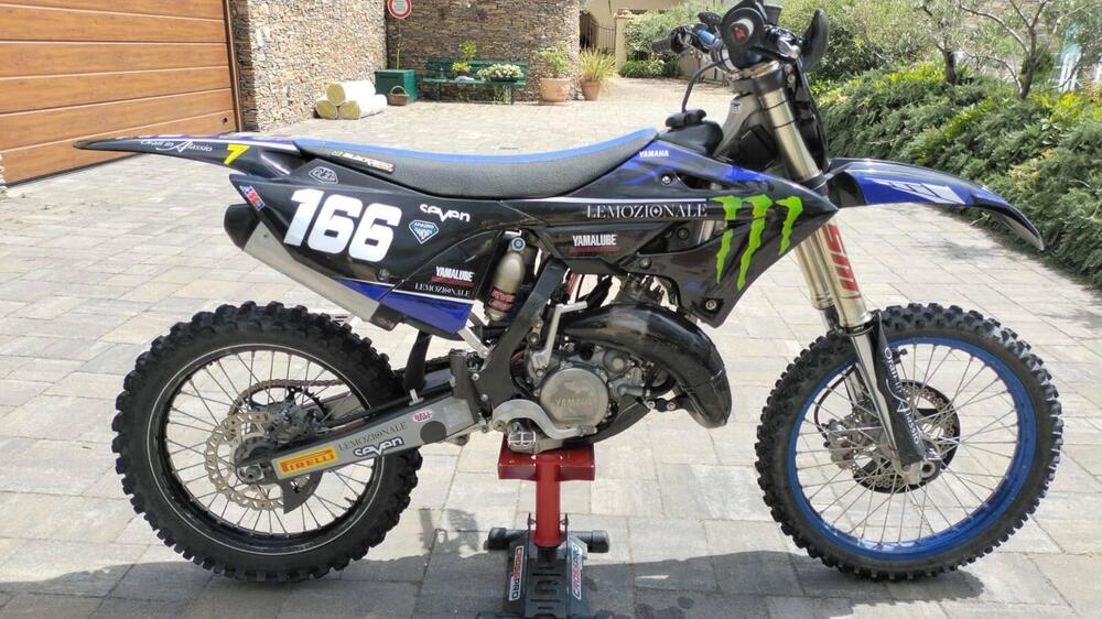 Yamaha YZ 125 (2022) (2)