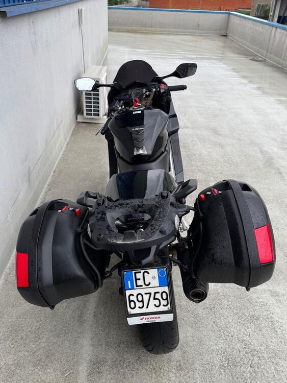 Honda VFR 800 F (2014 - 16) (3)